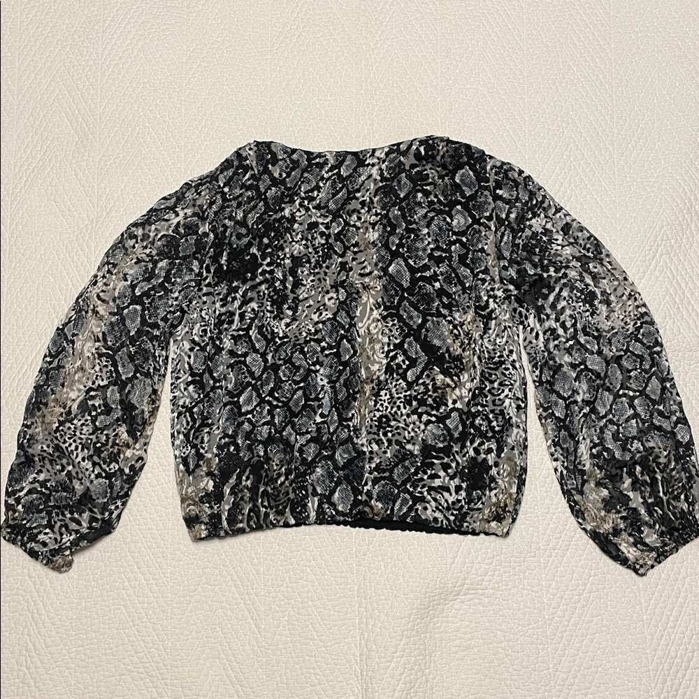 Alice + Olivia Snake Print Blouse Wrap Front V Neck Top - Picture 4 of 4